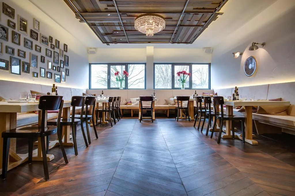 Hotel Park Inn By Radisson Luebeck